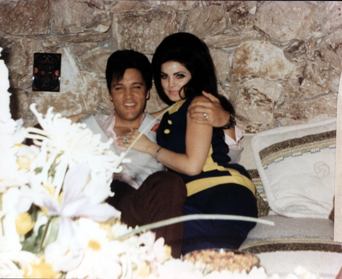 elvis-priscilla-presley-relationship-marriage-divorce