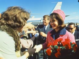jacqueline-kennedy-pink-suit-jfk-assassination