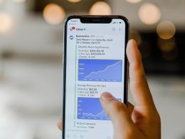 Slack starts etlyons theverge