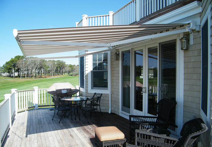 What You Need To Know About Retractable Patio Awnings