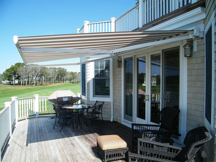 What You Need To Know About Retractable Patio Awnings