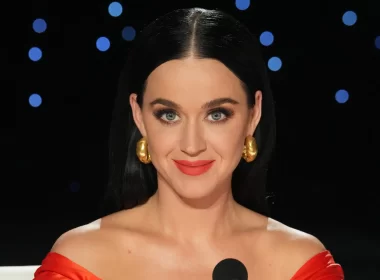Katy Perry Gets Fiery Red in Corset, Feathers and Slit Skirt on ‘American Idol’