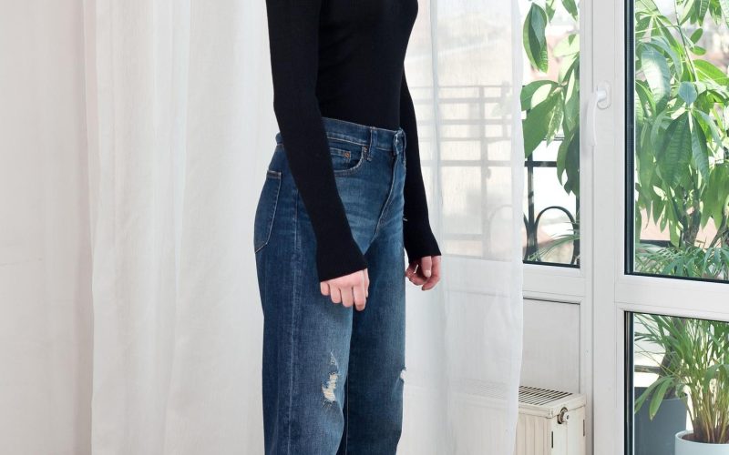 Why a Women's Fitted Ribbed Turtleneck Sweater is a Winter Wardrobe Essential