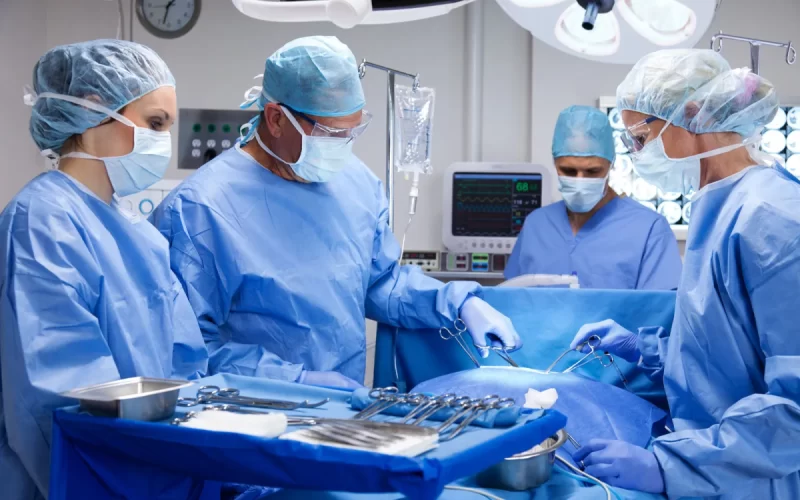5 Key Factors to Consider When Choosing a Plastic Surgeon