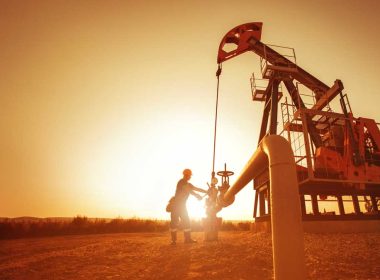 Different Industries That Can Benefit From Hiring an Oil and Gas Attorney