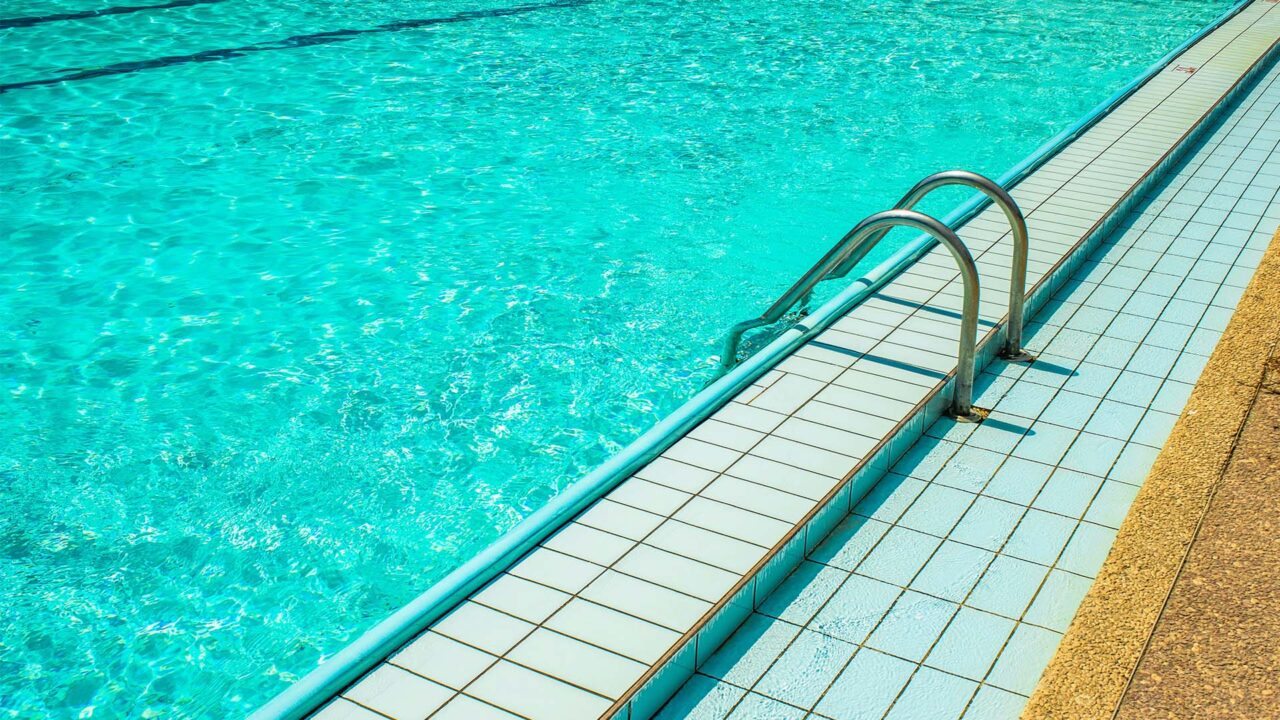 Best Pool Cleaners for Leaf-Heavy Pools: Tackling Tough Debris
